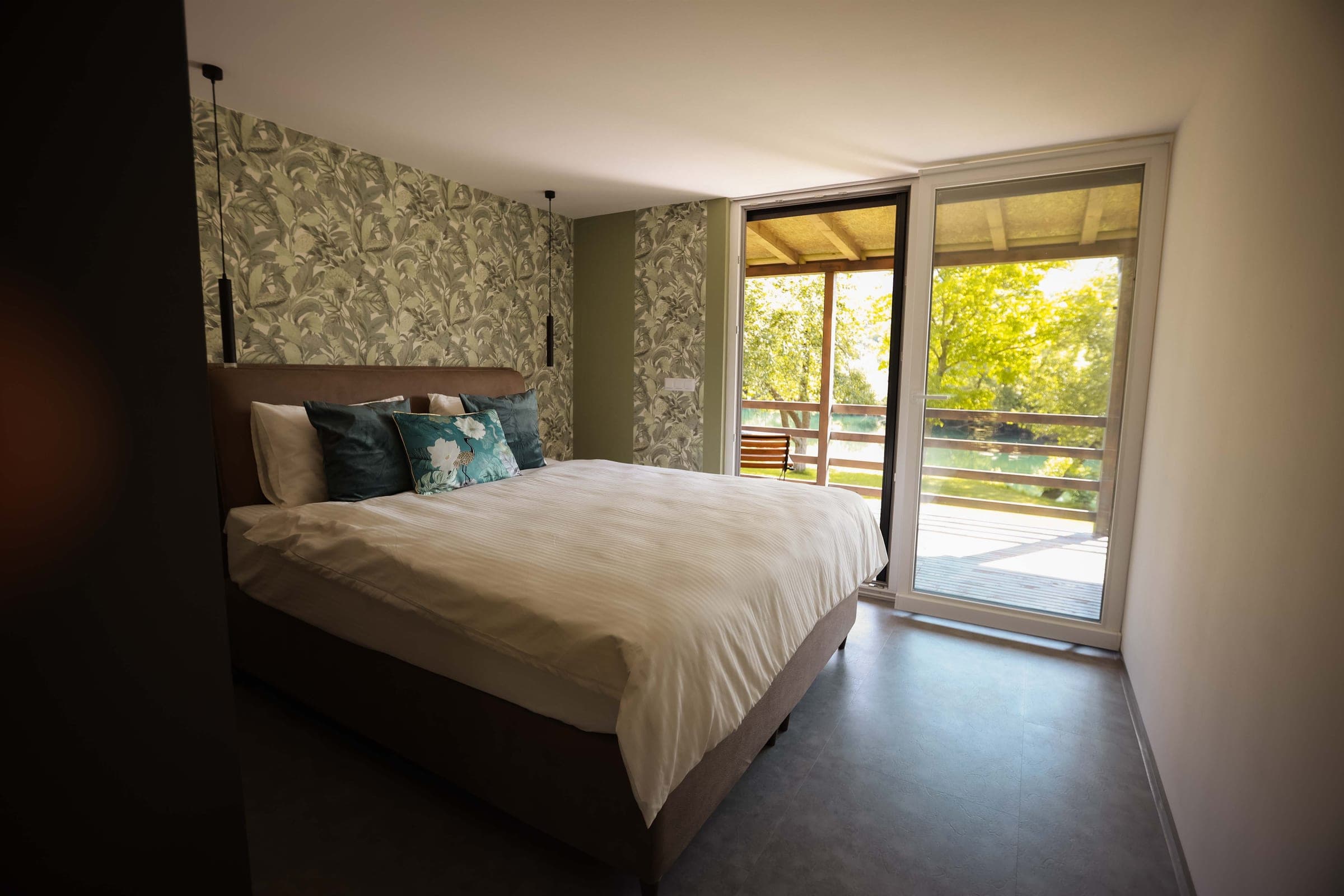 Comfort Room with River View thumbnail 3
