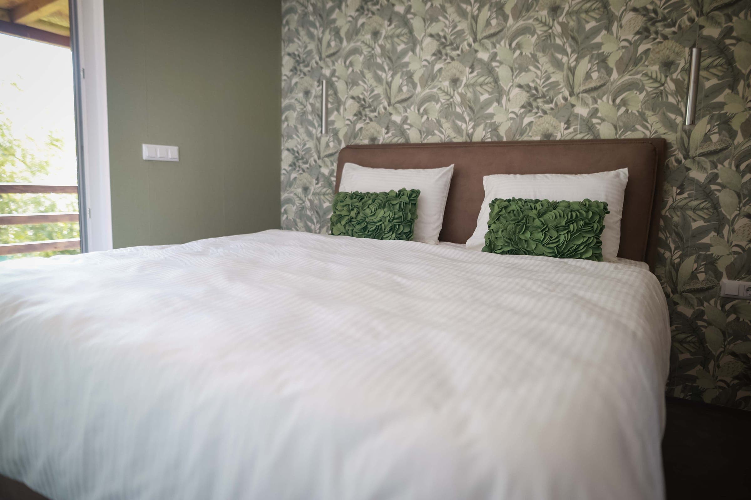 Comfort Room with River View thumbnail 5